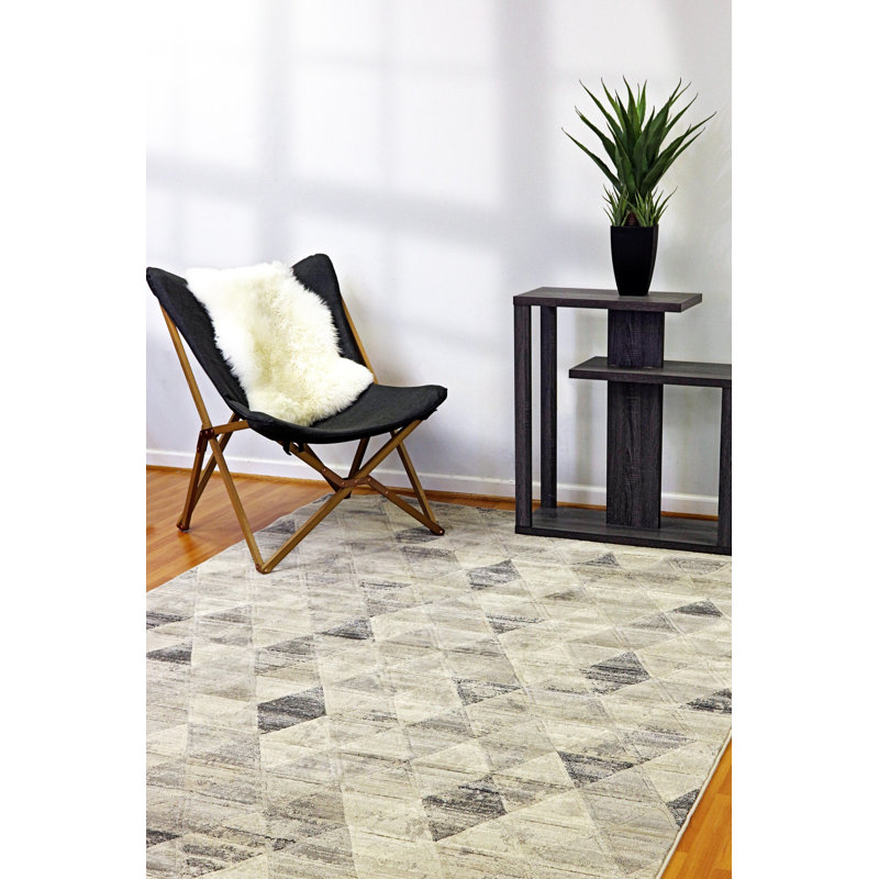 Gerin Geometric Indoor Rug, Rectangle 6'7" x 9'6"