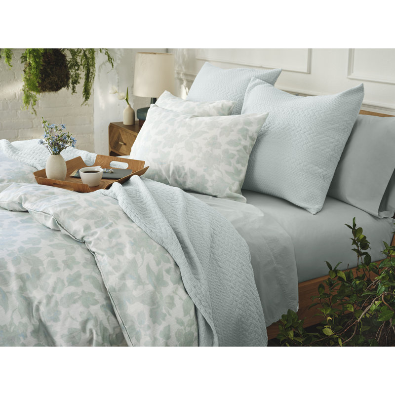 Angeles Organic Matelasse Blanket, Dew, 92" L x 90" W