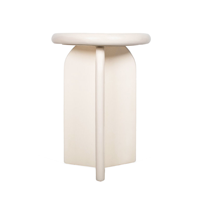 Table d'appoint en bois massif Woodrow