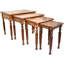 Ensemble de 4 tables gigognes Mid-Century sculptées à la main à motif floral et incrustées