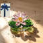 Figurine en verre rose