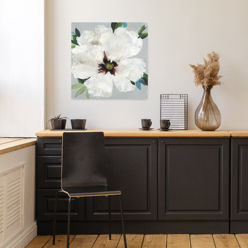 Lush Petals Contemporary Delicate Elegant Flower Nature Art, H 18 po x l 18 po
