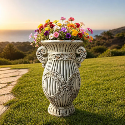 Jardinière d'extérieur durable pour la décoration et la plantation, matériau robuste résistant aux intempéries, trou de drainage intégré pour la santé des plantes, conception unique finie individuellement à la main, aucun assemblage requis, idéal pour la terrasse ou le porche