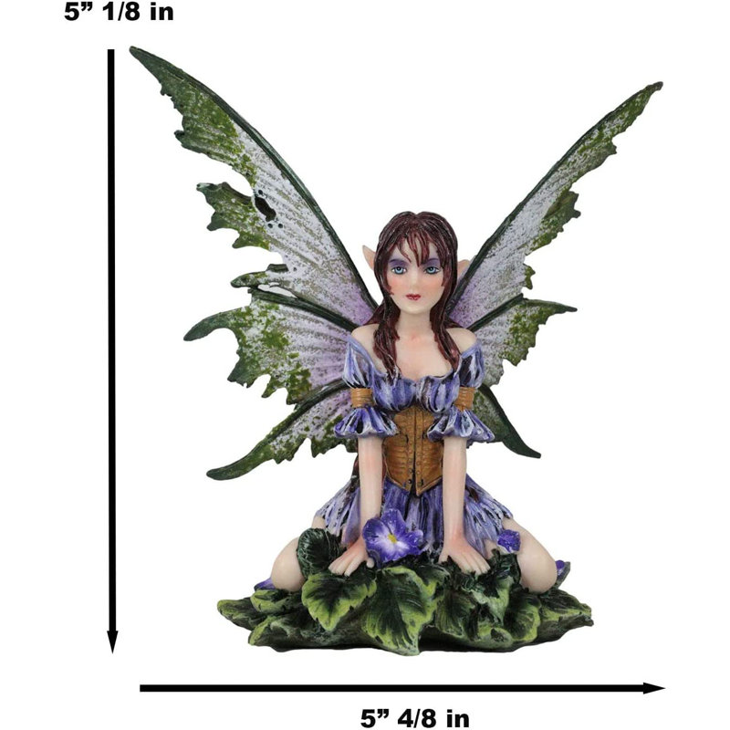 Figurines & Sculptures