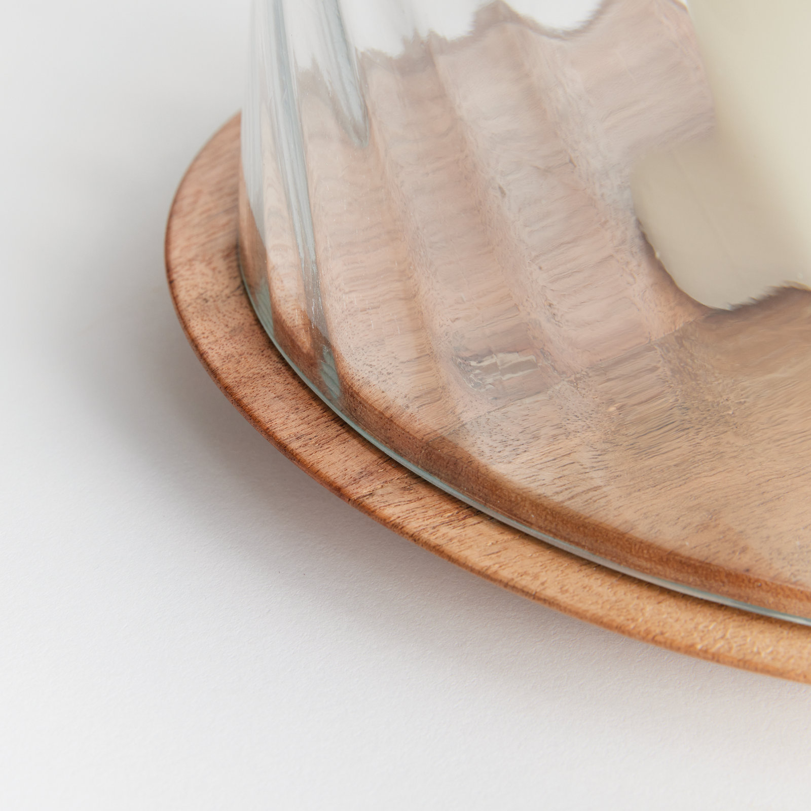 Nira Hurricane Candle Holder, 7.75" H x 8.75" W x 8.75" D