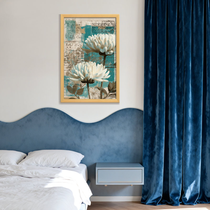 Plantes et fleurs Fleurs blanches sur fond rétro avec des accents bleus, H 30 po x l 20 po, Toile tendue, Ne s’applique pas