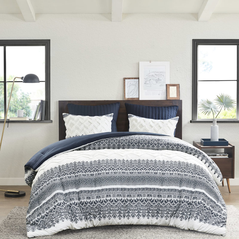 Édredon pour lit double / grand 3 pièces. Capitonnage en coton chenille. Imprimé bleu marine. Remplir. Et 2 taies décoratives. Magnifique literie en chenille lavable à la machine. Chaud assorti