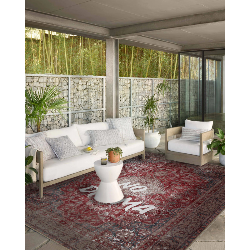 Tapis décoratif moderne à motif texturé «No Drama» à motif écrit bordeaux, Rectangle 5 pi 1,02 po x 7 pi 6,55 po