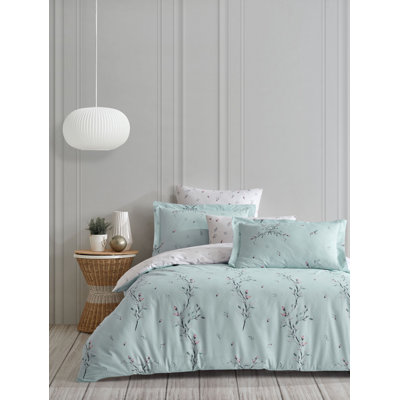 Quiltisse Cotton Bedspread with Pillowcases