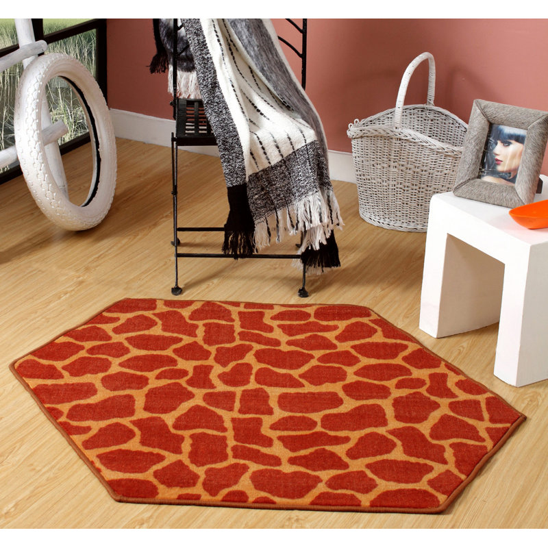 Tapis imprimé animal - Girafe sur échasses, Hexagone 8 pi
