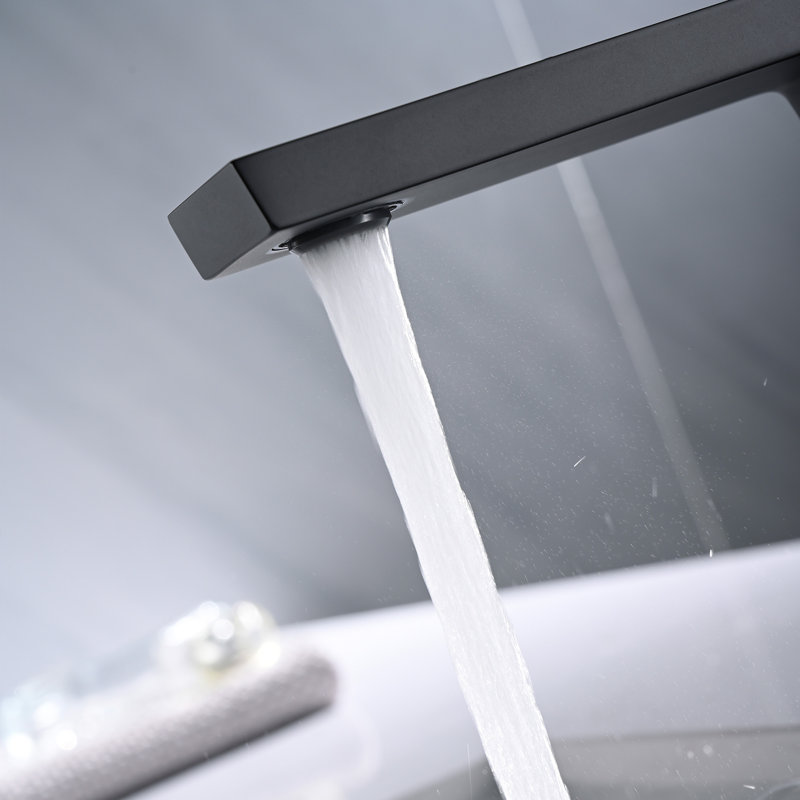 Single-Hole Single-handle Bathroom Faucet, Matte Black