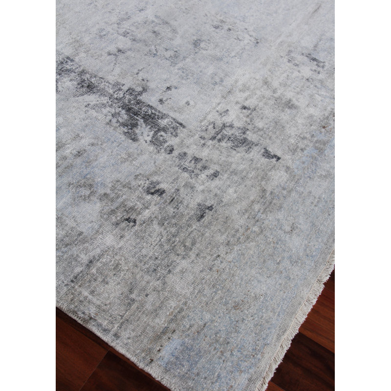 Beverly Oriental Area Rug in Gray, Rectangle 6' x 9'