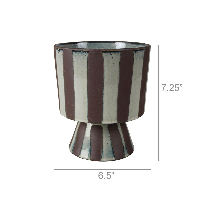 Vase rayé en céramique calice, H 7,25 po x l 6,5 po x P 6,5 po