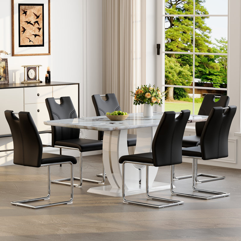Table rectangulaire de 63 po avec chaises en similicuir, ensemble de table de salle à manger élégant pour la maison et l'appartement