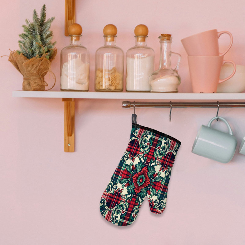 Scottish Tartan Charm Oven Mitt