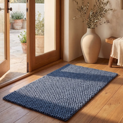 Amira Solid Colour Handwoven Wool/Cotton Area Rug in Navy Blue