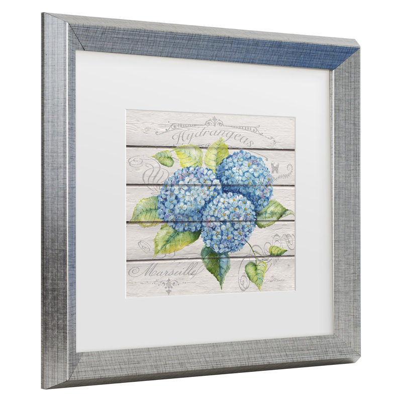 «Blue Hydrangeas» par Jean Plout, Argent, H 14,5 po x l 14,5 po x P 0,75 po