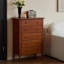Armoire d'appoint en noyer massif