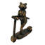 Statue de jardin en résine aspect cuivre 16 po Scooter Frog