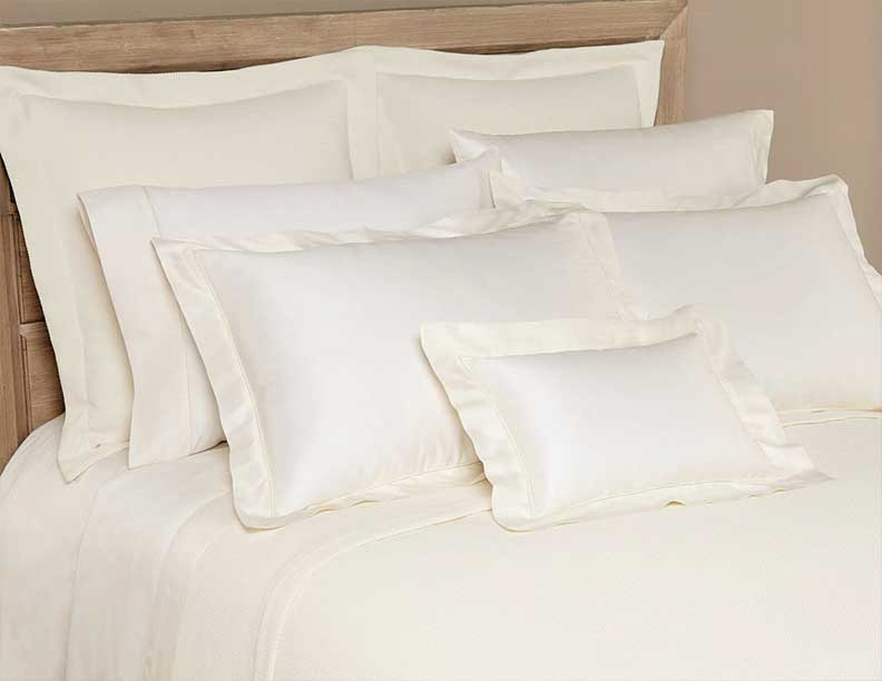 Villa Sateen Flat Sheet, Queen, Ivory