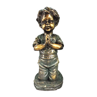Statue de garçon priant Sillitto