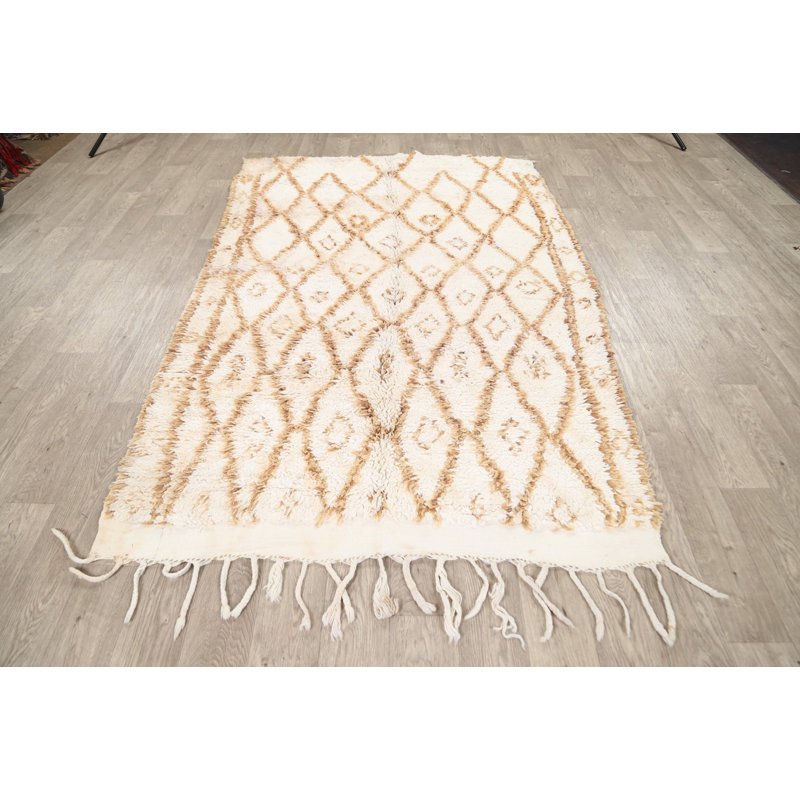 One-of-a-Kind 5' X 7'7" 1980s Wool Area Rug in
