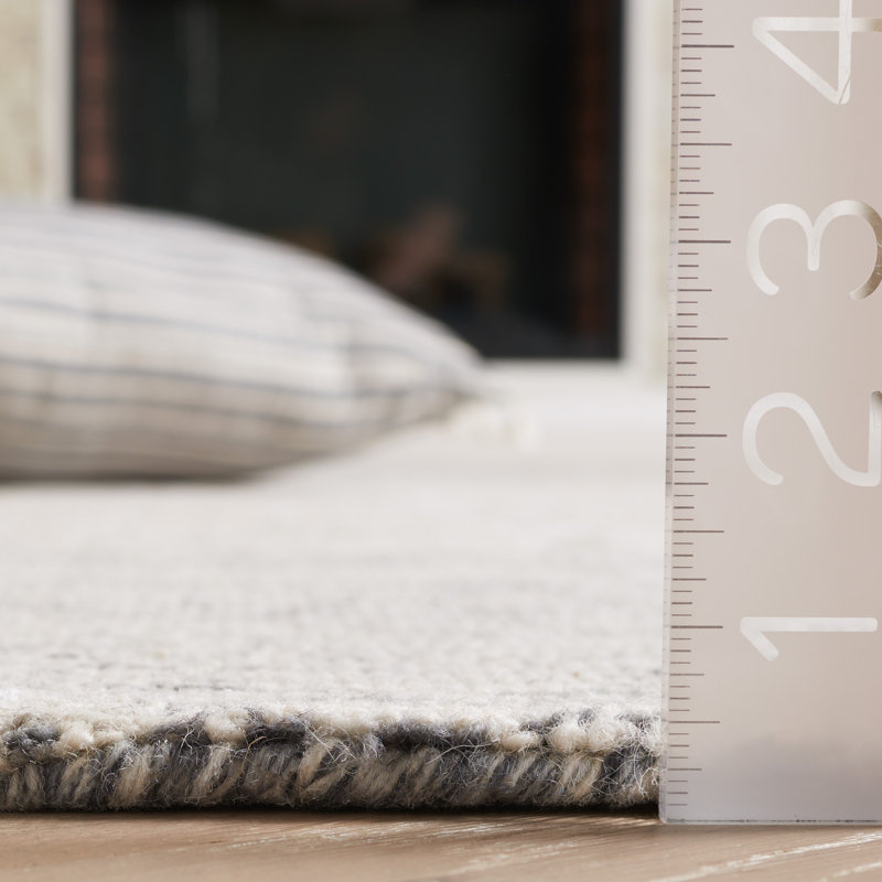 Handmade Gray and Ivory Floral Wool Square Rug