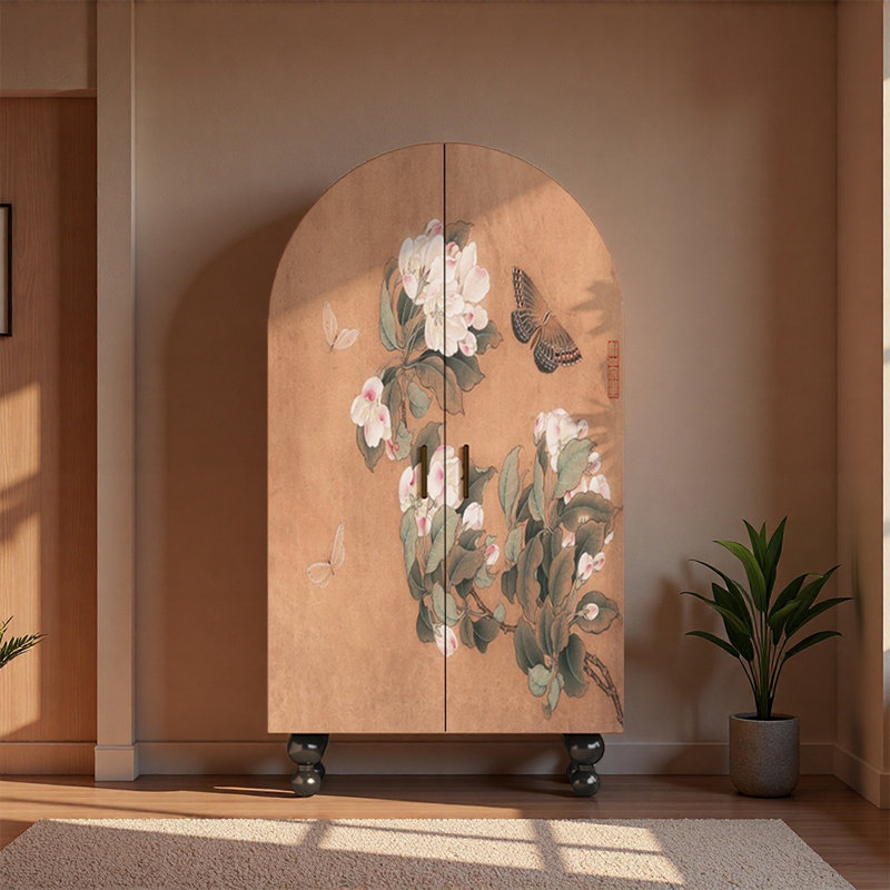 Armoire en pin avec motif floral