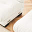 27 - Blanc avec structure en bois massif et tissu chenille respirant pour un confort douillet