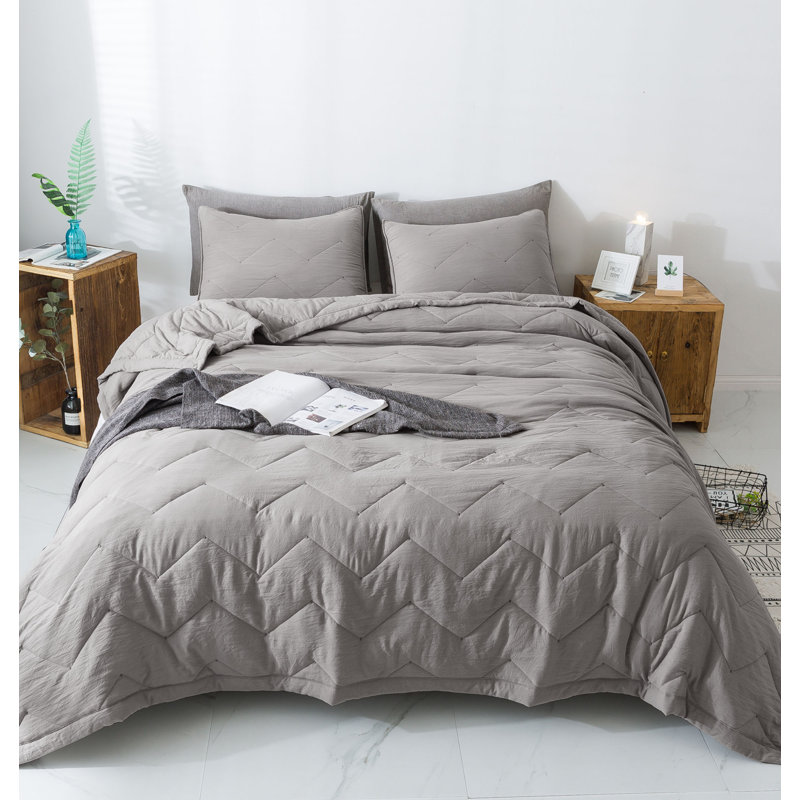 Polyester Chevron / Zig Zag Quilt, King Quilt + 2 Shams, Stone Gray