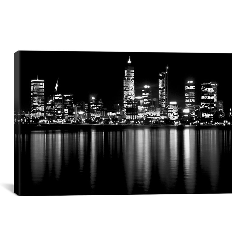« Downtown City », reproduction de photo, H 26 po x l 40 po x P 1,5 po, Toile