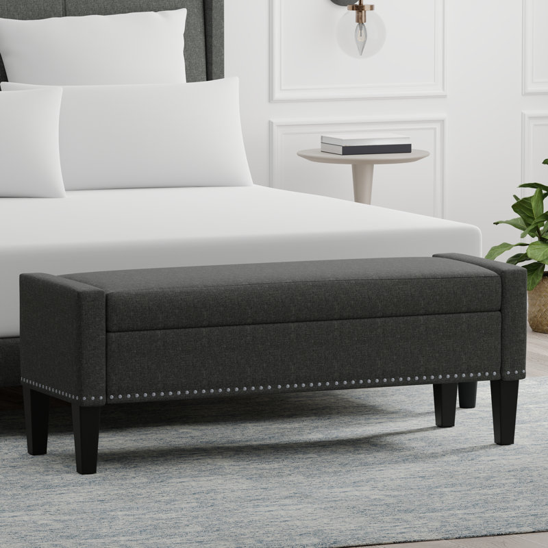 Banc de rangement rembourré 52 po avec accoudoirs et garniture cloutée, Gris foncé
