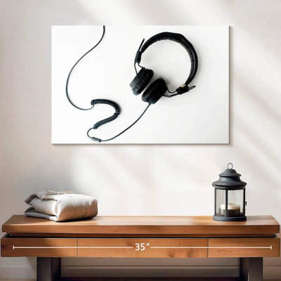 Abarca Black Wired Headphones