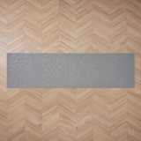 Feya Machine Woven Synthetic Aera Rug in Gray