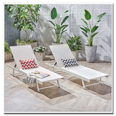Outdoor Chaise Lounge Set