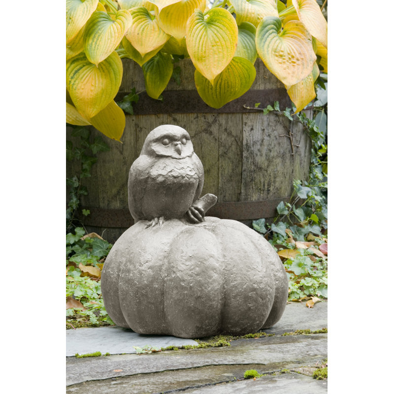 Statue hibou sur citrouille, Naturel