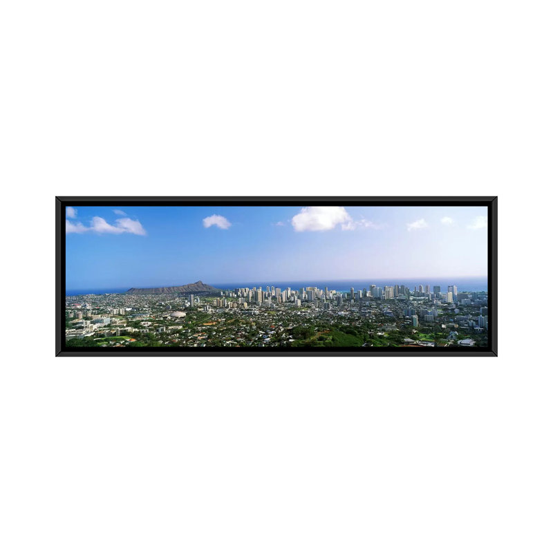 Honolulu, Hawaii par Panoramic Images - reproduction de photo sur toile, H 24 po x l 72 po x P 1,5 po, Cadre noir