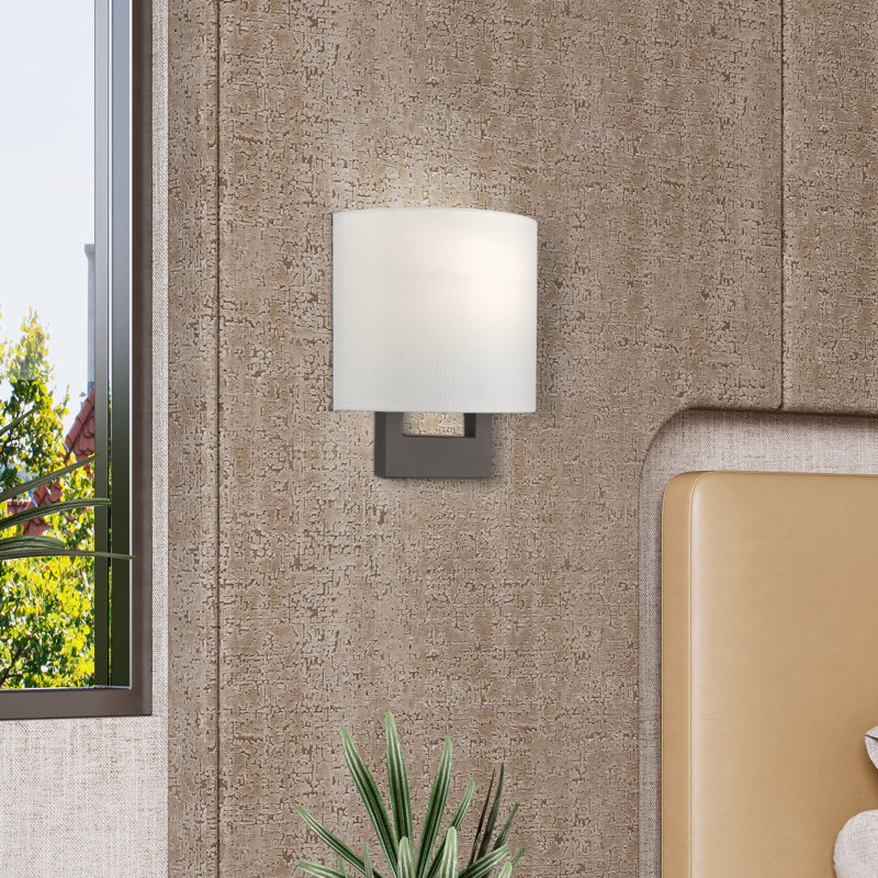 Applique murale en acier Rakhee, Blanc, H 9,5 po x l 8 po x P 3,95 po, Bronze
