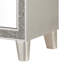 Table de chevet miroir doublée de feutre en champagne - 2 tiroirs pour la décoration de la chambre à coucher avec doublure élégante