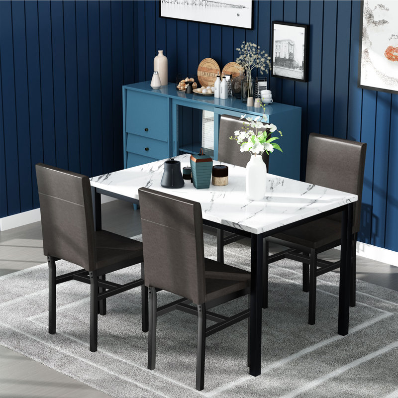 Ensemble repas pour quatre personnes, Blanc
