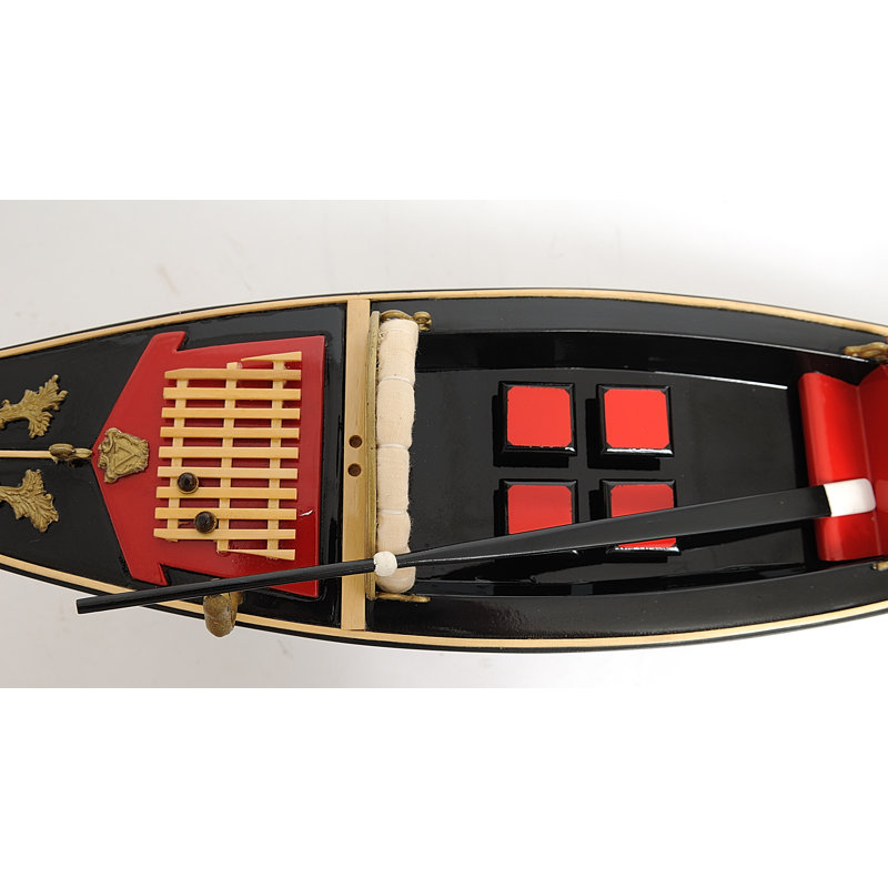 Bateau vénitien gondola
