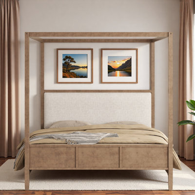 Lit plateforme à baldaquin en bois avec tête de lit tapissier