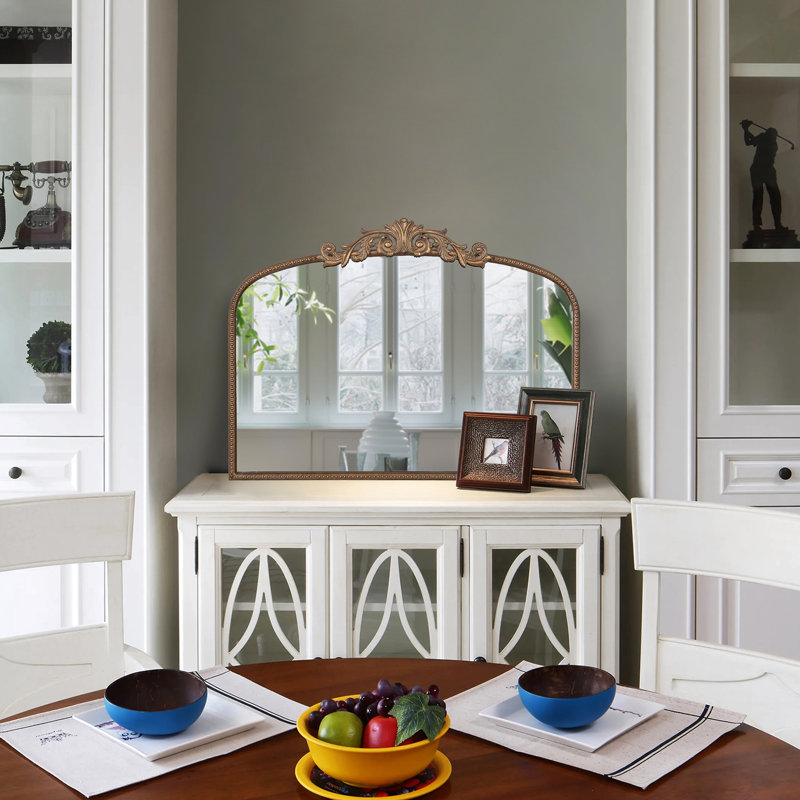 Miroir arqué 40 "x 31" avec ornements délicats pour la décoration intérieure