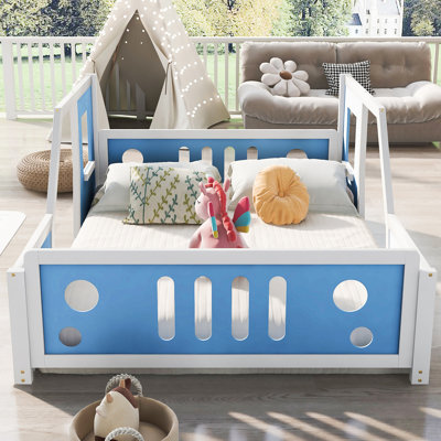 Full Size Classic Car-Shaped Platform Bed With Wheels