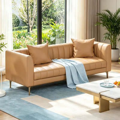 Canapé de 78 pouces en similicuir moderne à 3 places avec assise profonde, coussins ergonomiques en mousse à haute résilience, pieds en bois et 2 coussins décoratifs - canapé de salon ou de chambre brun / beige.