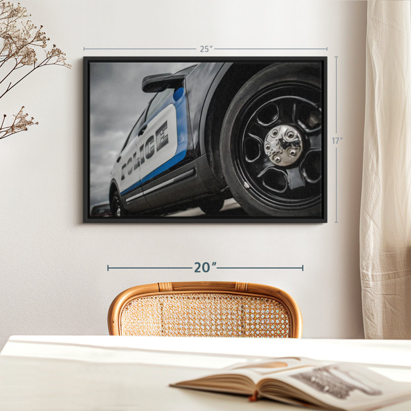 Impression sur toile Police, H 17 po x l 25 po