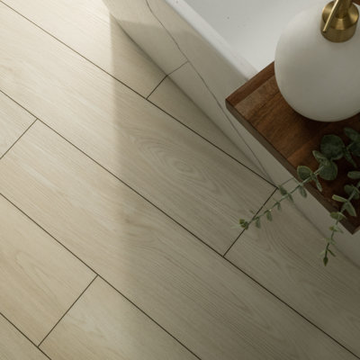 Woodbay Vanora Maple 7 in. x 48 in. 5MM 20MIL Waterproof Rigid Core Luxury Vinyl Plank Flooring