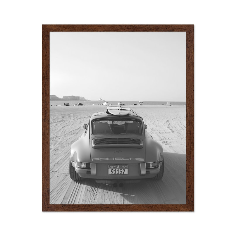 Voiture dans le désert, Affiche, Encadrement brun, H 11 po x l 14 po