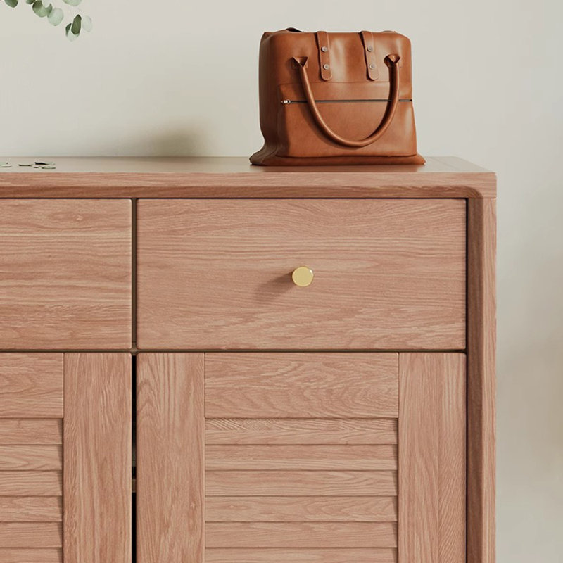 Armoire d'entrée scandinave en bois massif