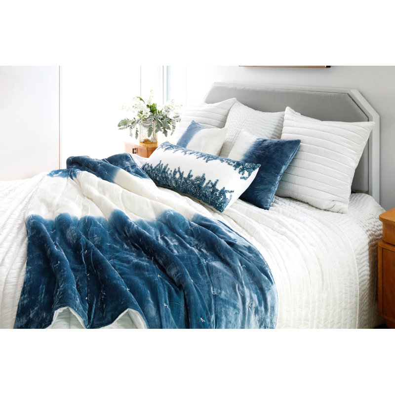 Channel Bedding, White